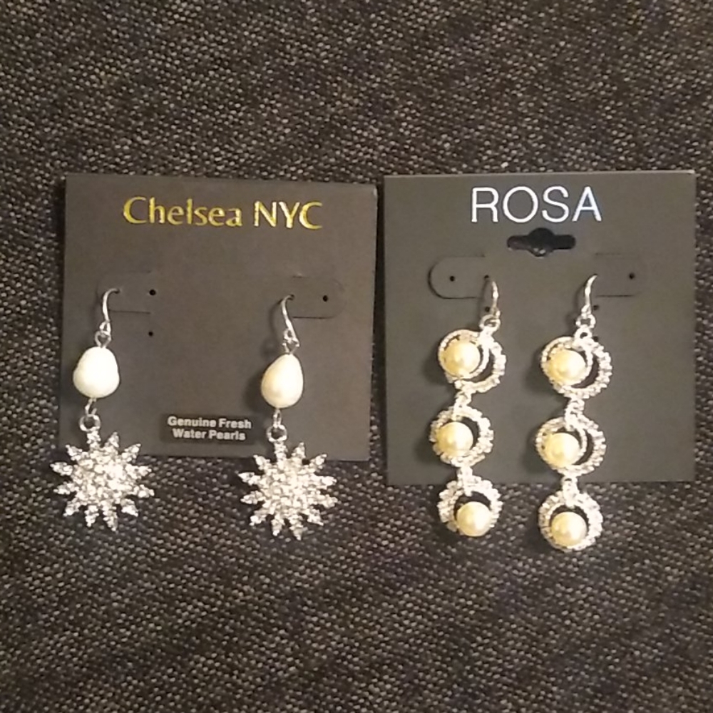 3/$15 2 Pairs of Sparkly Earrings